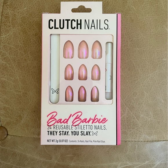 CLUTCH PRESS ON NAILS 5 SETS - $15 for all 5 sets or $4 each - Picture 4 of 7